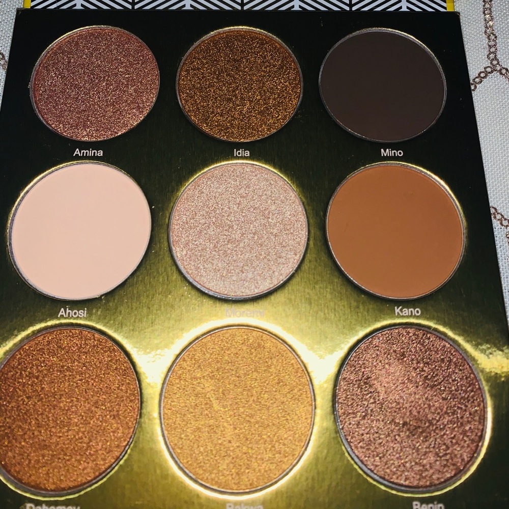 The Warrior Eyeshadow Palette by JUVIA’S PLACE ✨